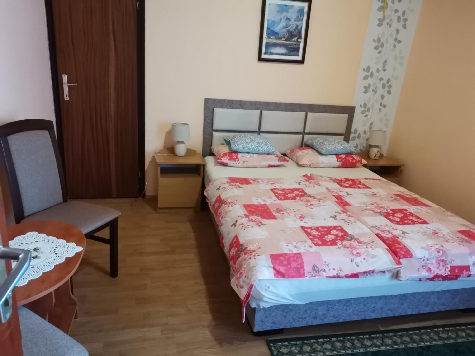 Fenyo Vendeghaz Hotel Parádsasvár Eksteriør billede